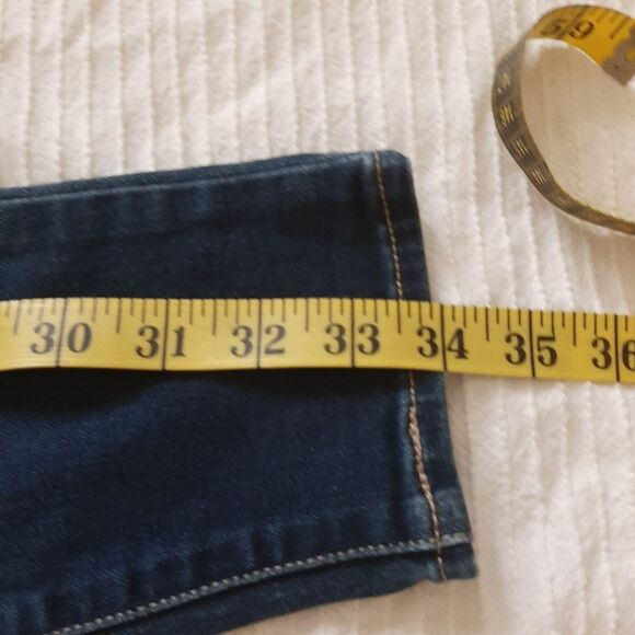 LEVI's Skinny Jean Denim Stretchable size 26 - Picture 6 of 9